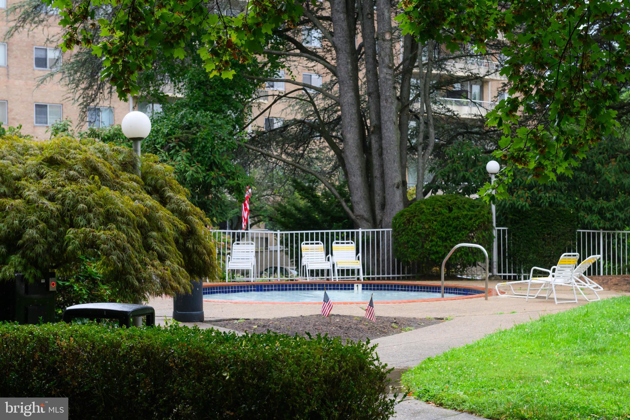 309 FLORENCE AVENUE 202N