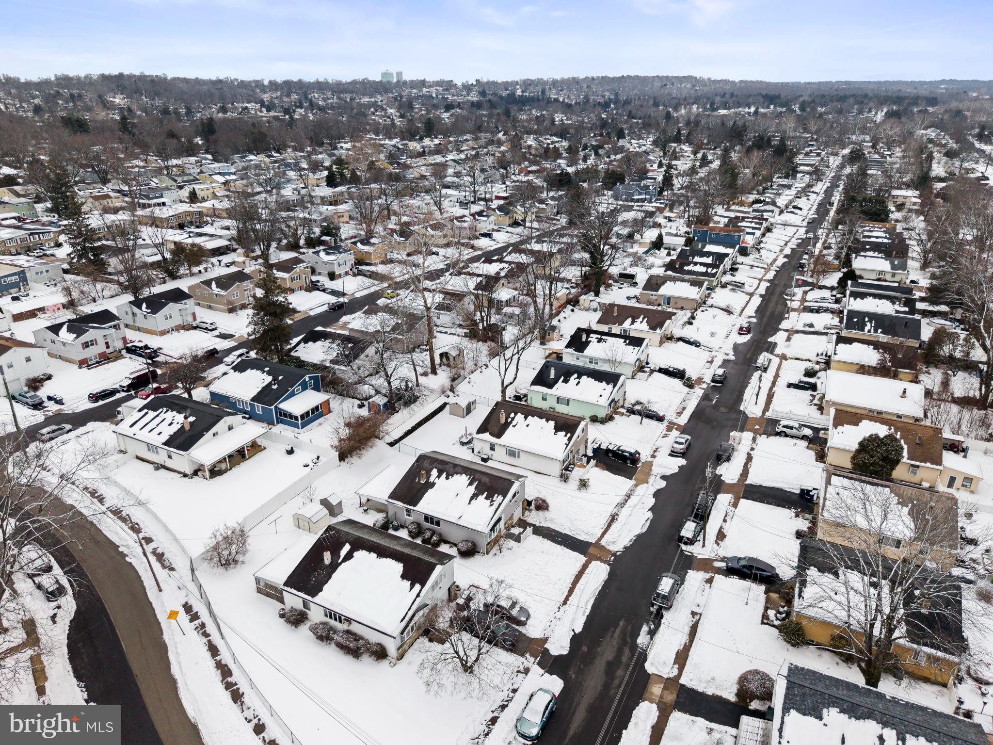 1567 LINDBERGH AVENUE