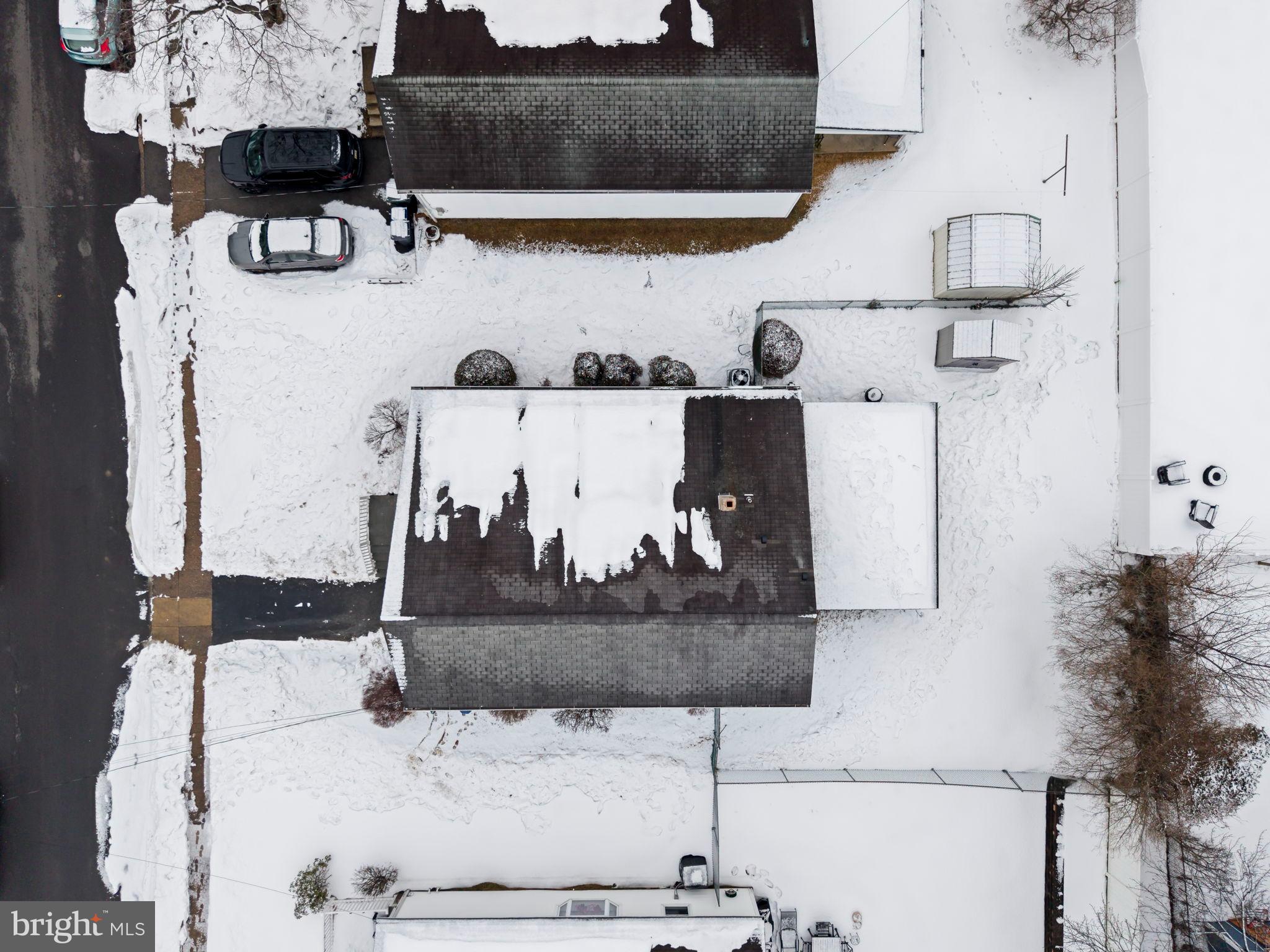 1567 LINDBERGH AVENUE