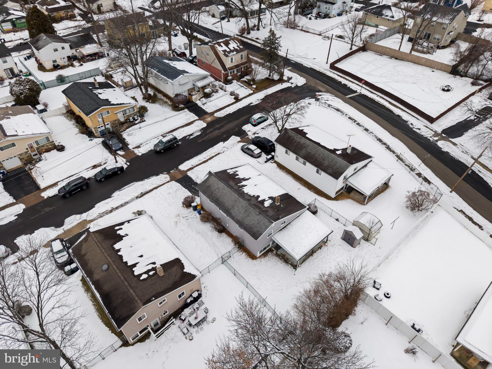 1567 LINDBERGH AVENUE