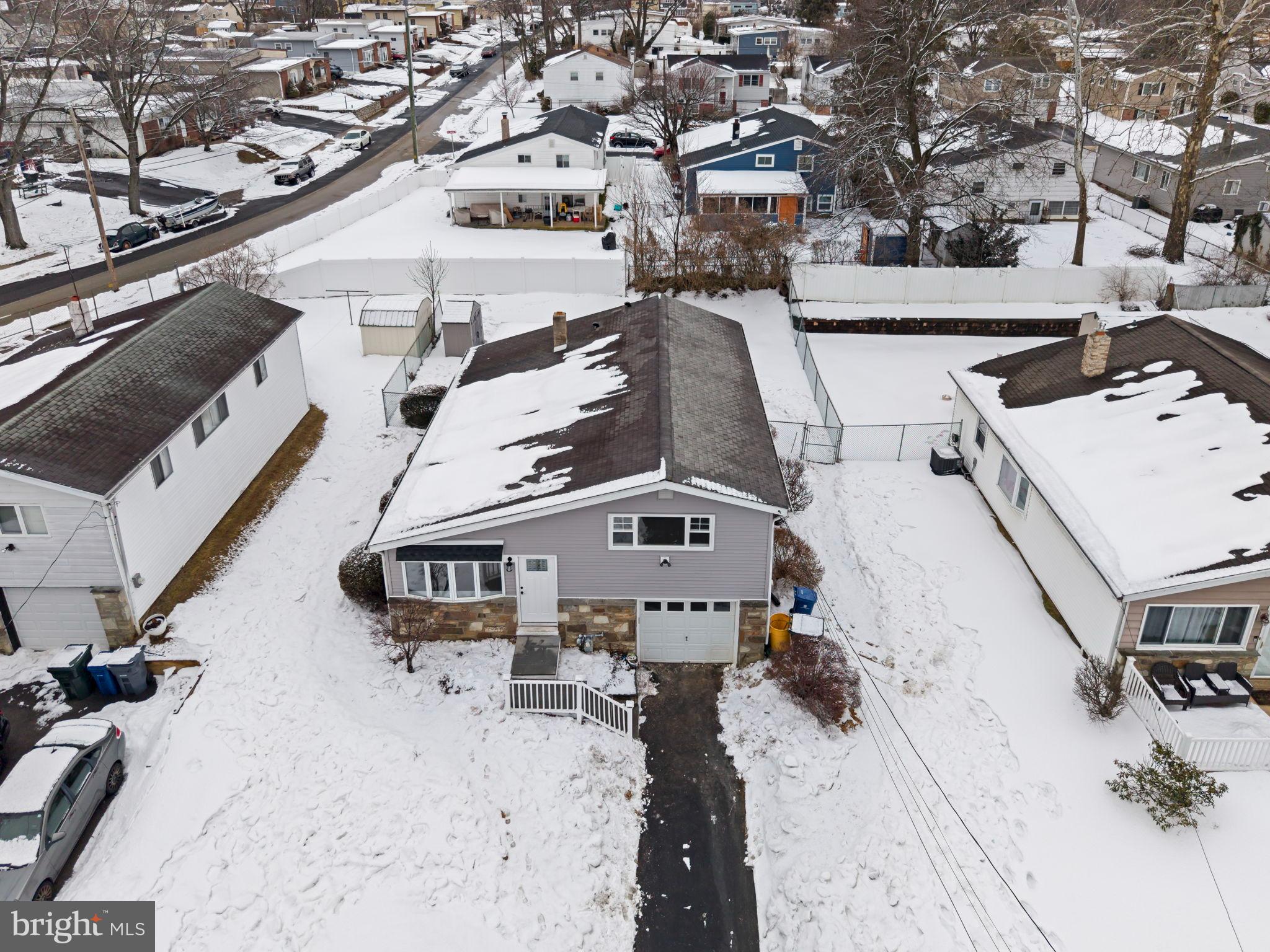 1567 LINDBERGH AVENUE