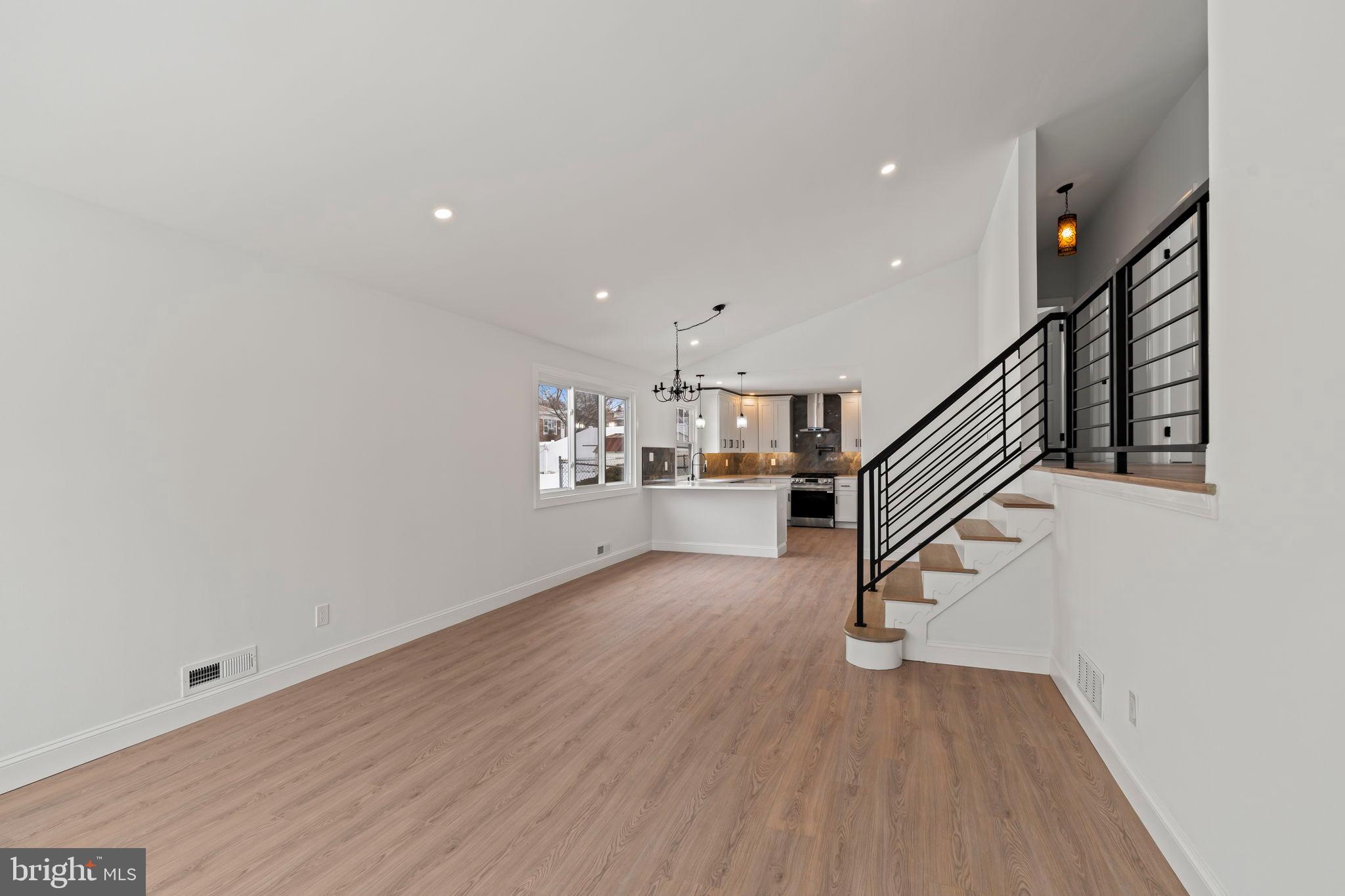 1567 LINDBERGH AVENUE