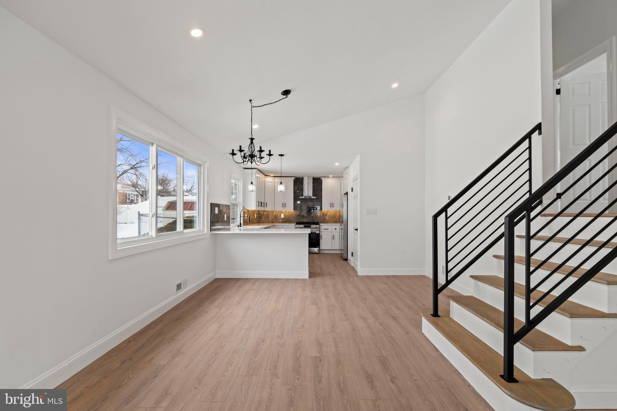 1567 LINDBERGH AVENUE