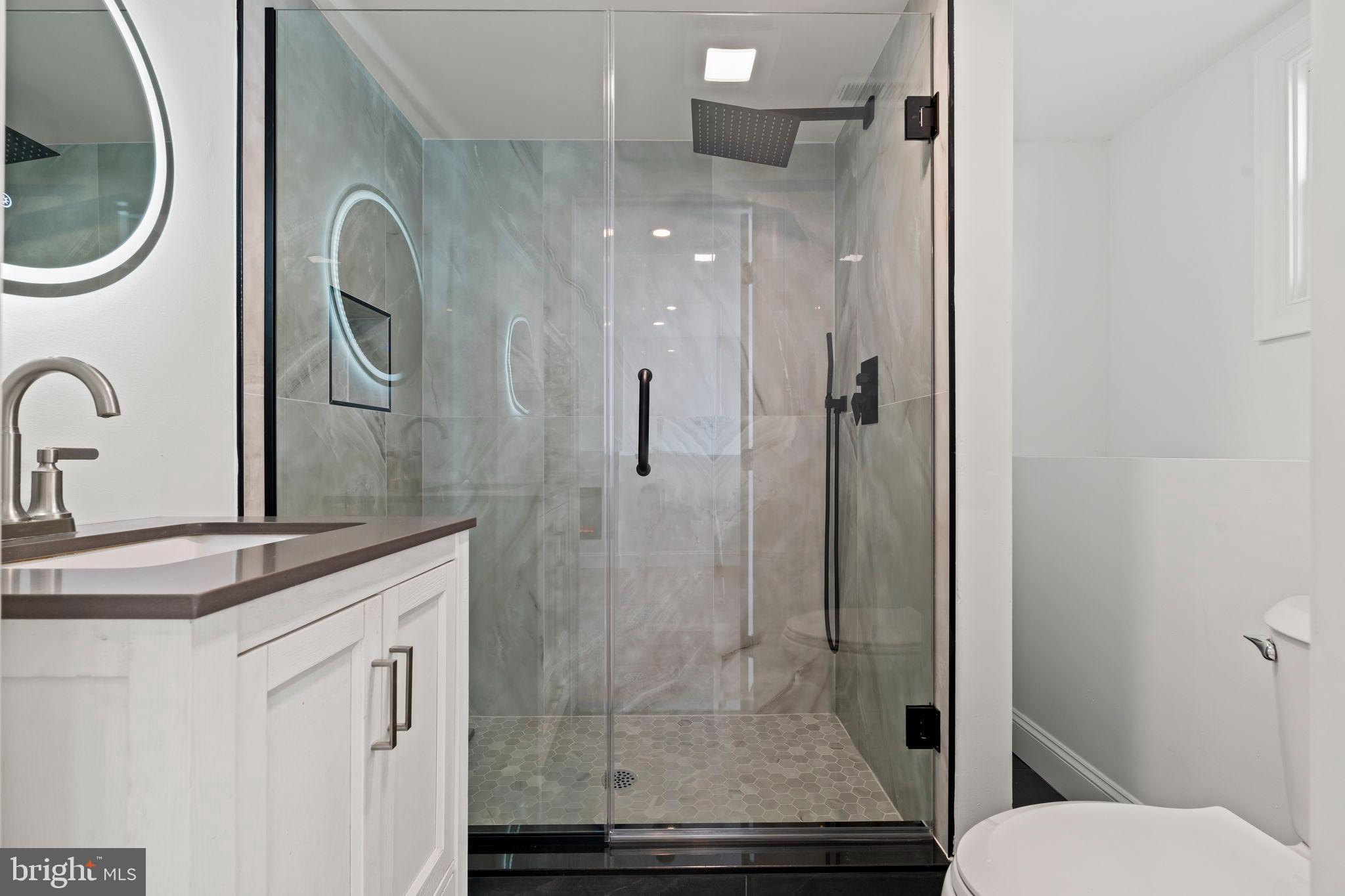 1567 LINDBERGH AVENUE