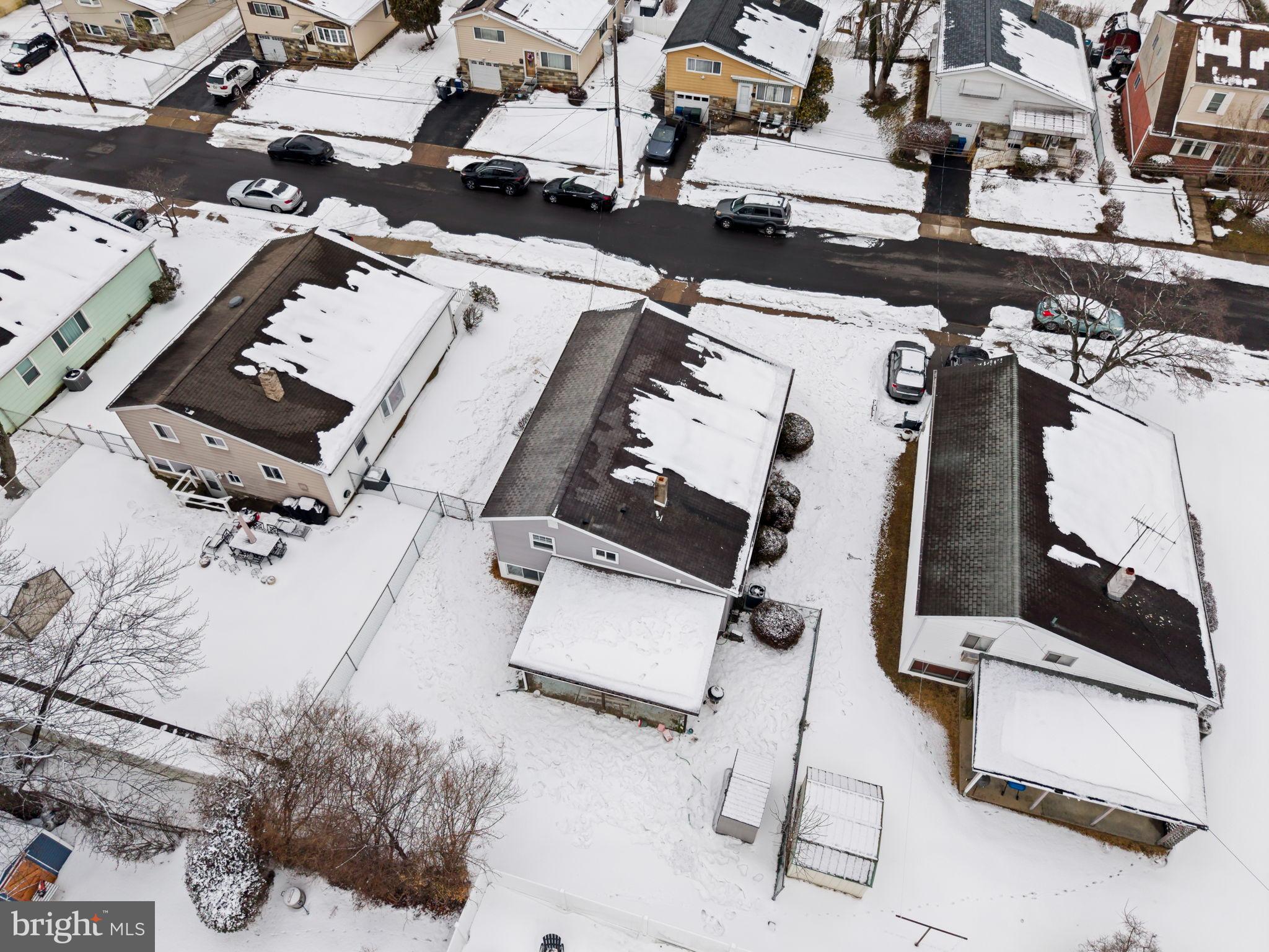 1567 LINDBERGH AVENUE