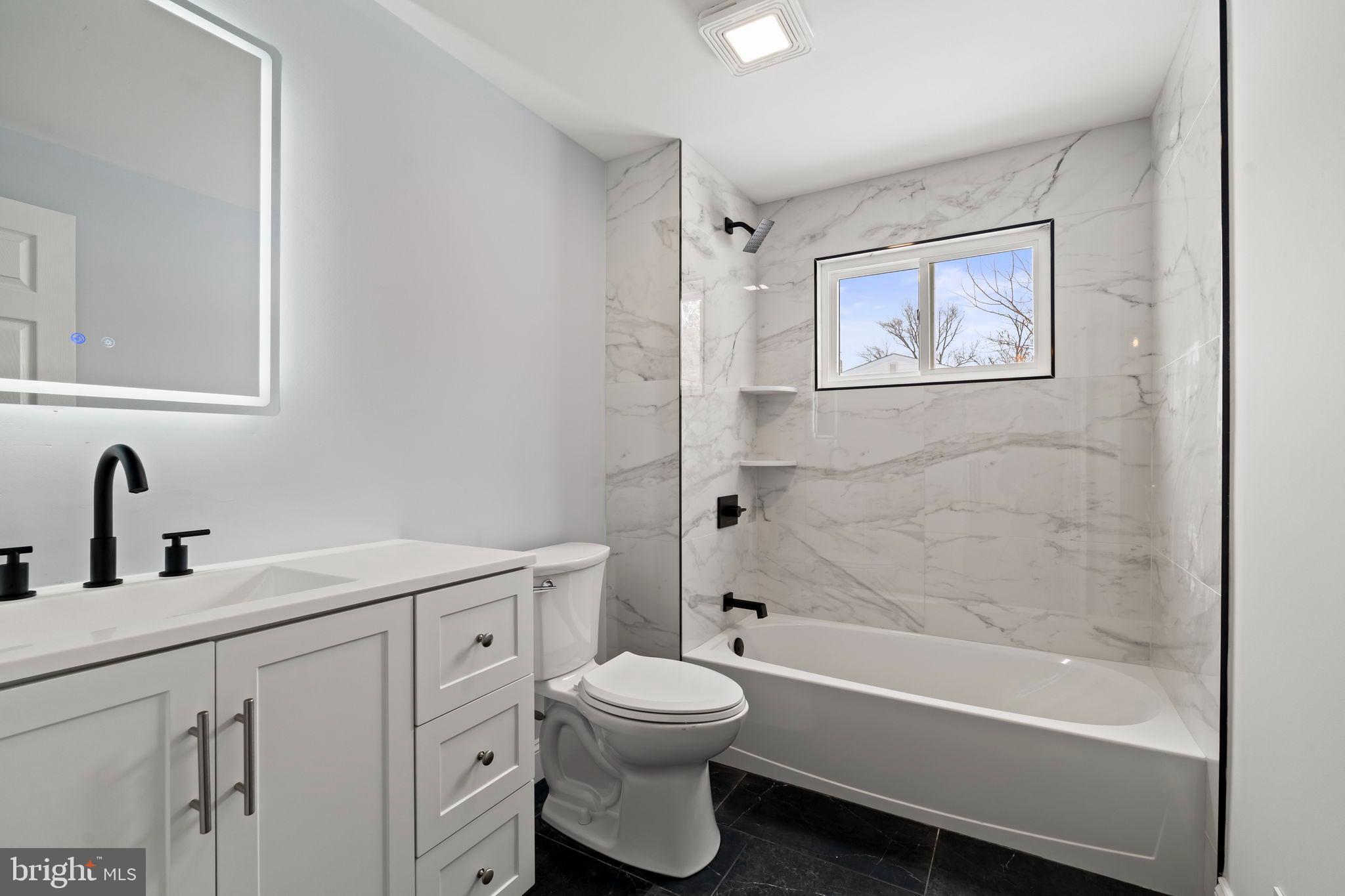 1567 LINDBERGH AVENUE