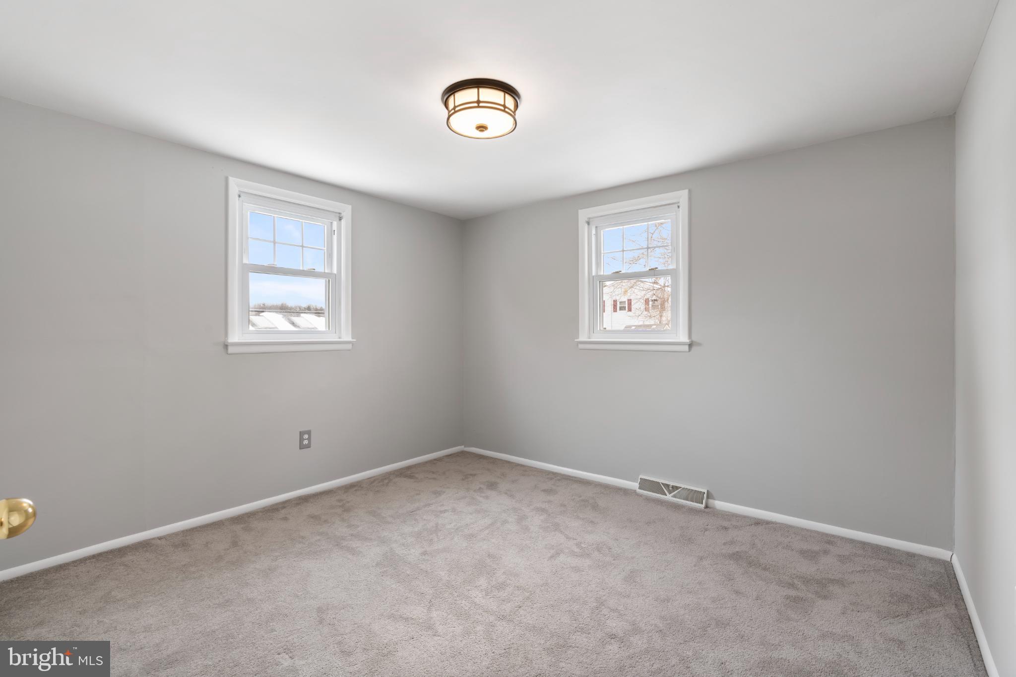 407 W MORELAND AVENUE