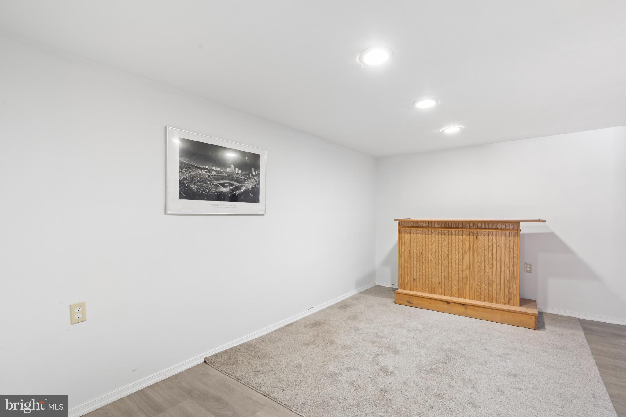 407 W MORELAND AVENUE