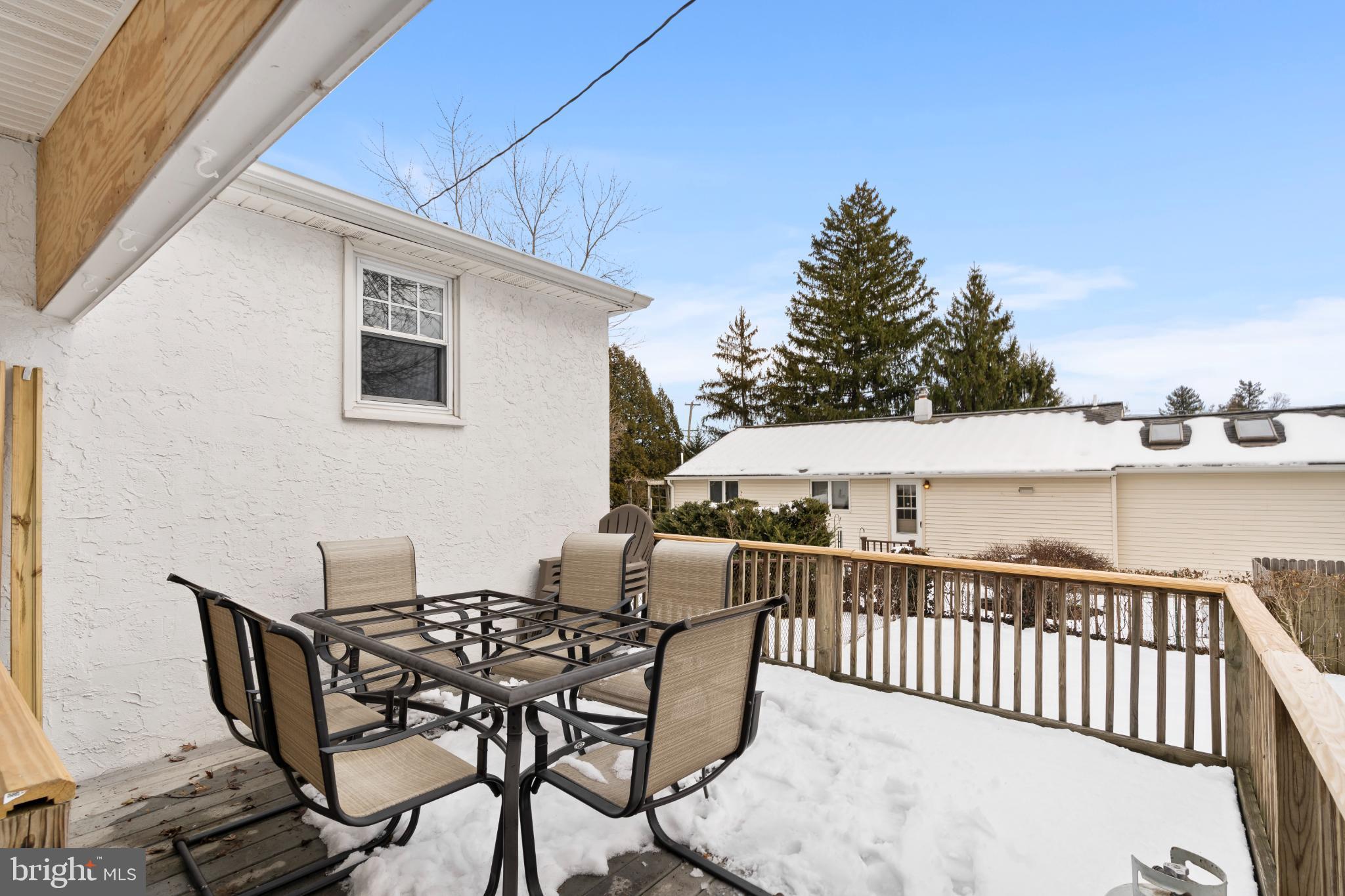 407 W MORELAND AVENUE