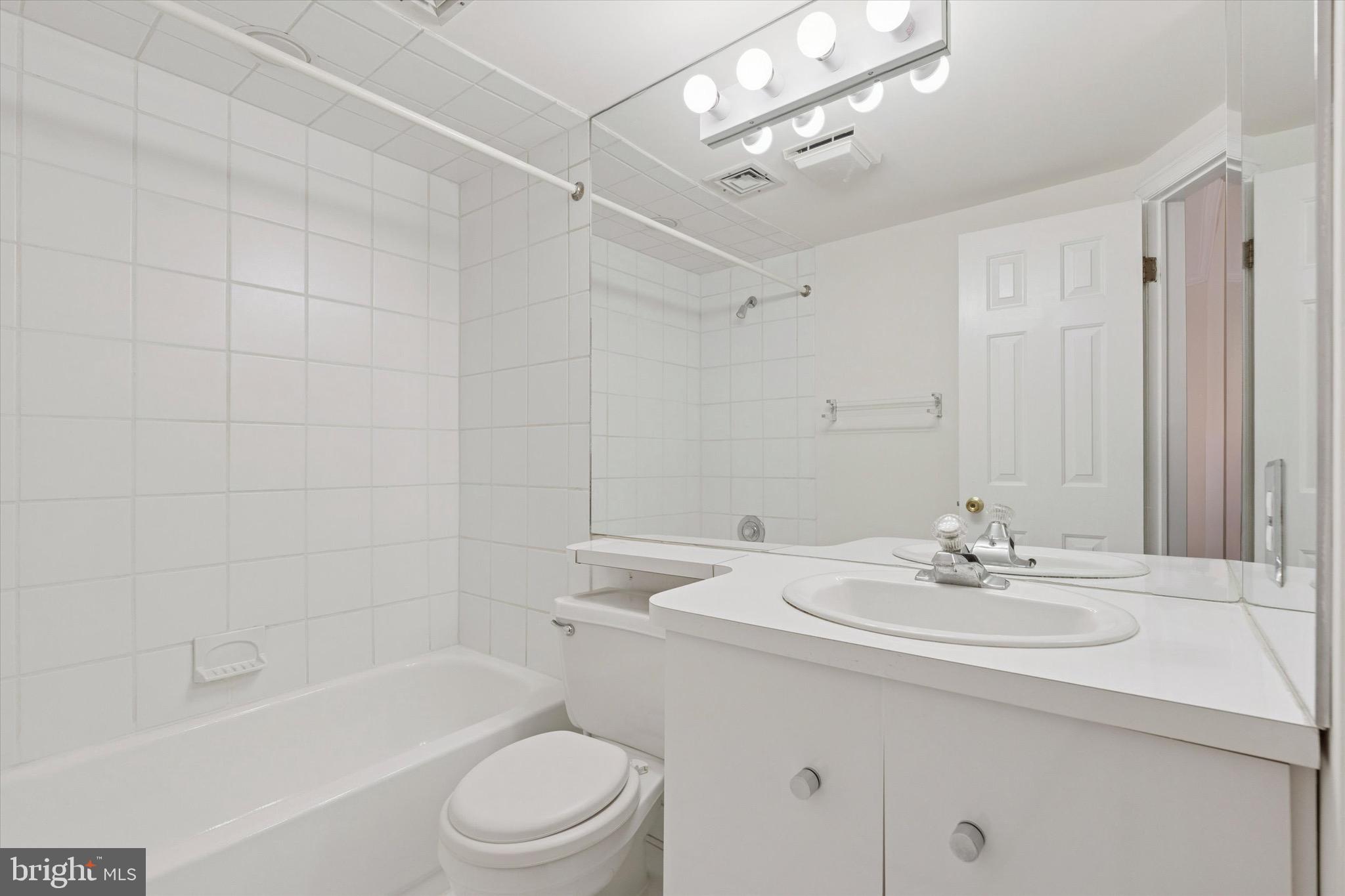 237 W MONTGOMERY AVENUE 2S