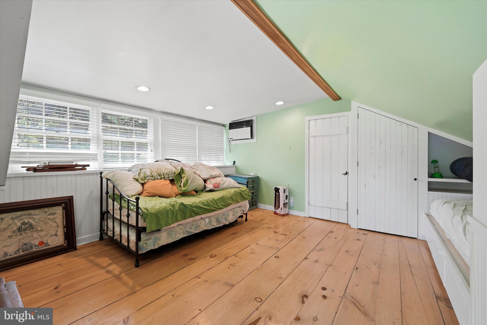 208 RIGHTERS MILL ROAD
