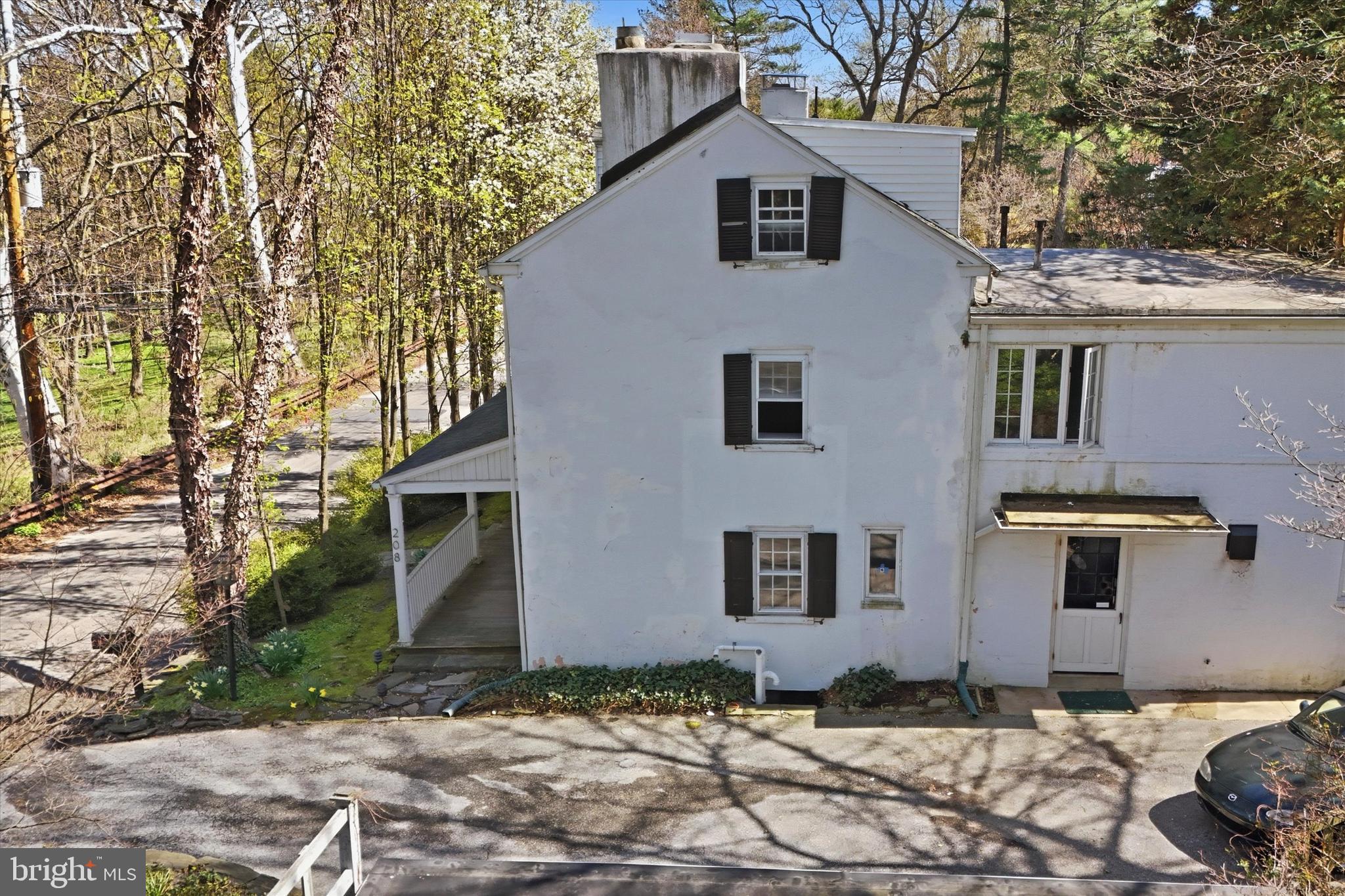 208 RIGHTERS MILL ROAD