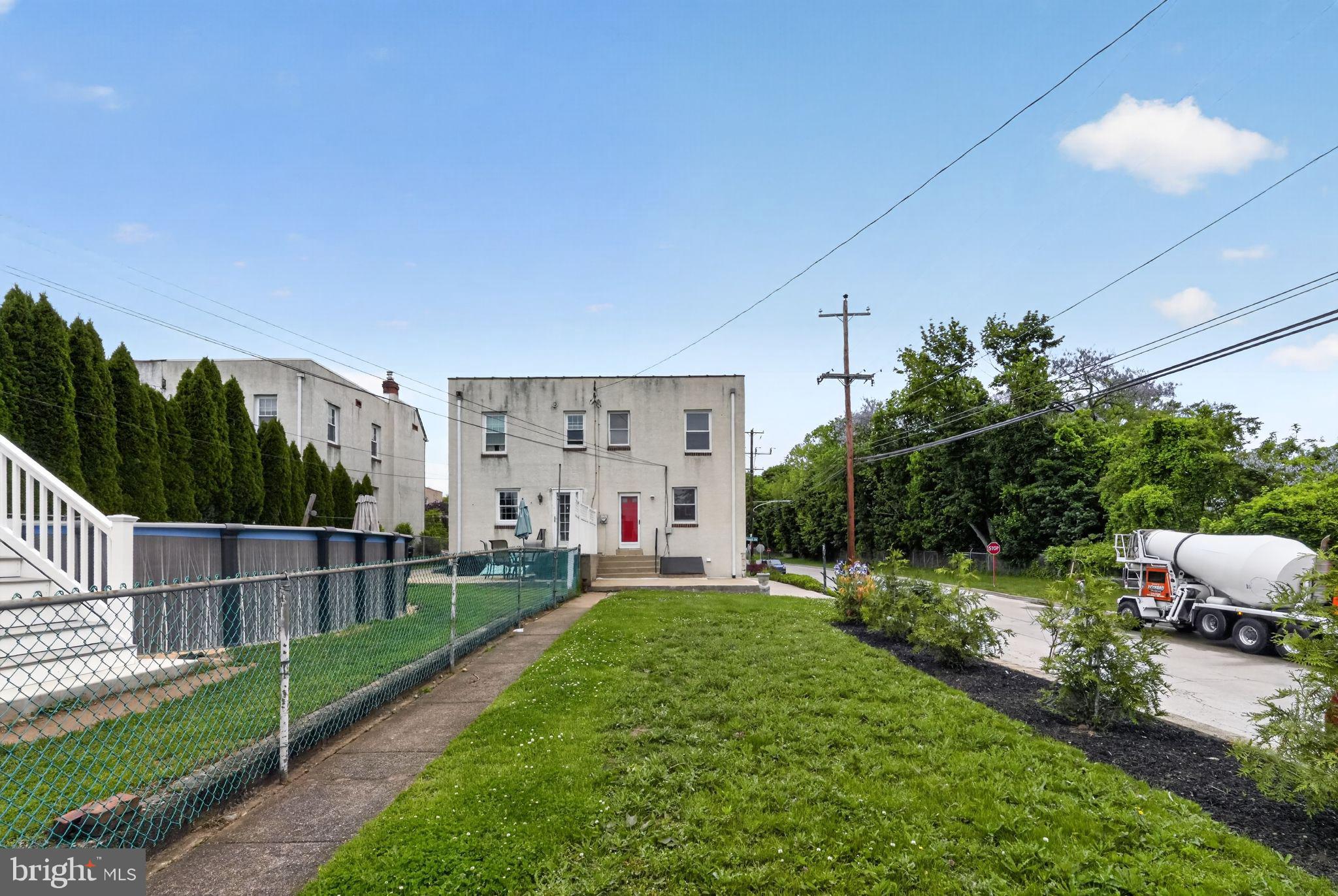 439 E 11TH AVENUE