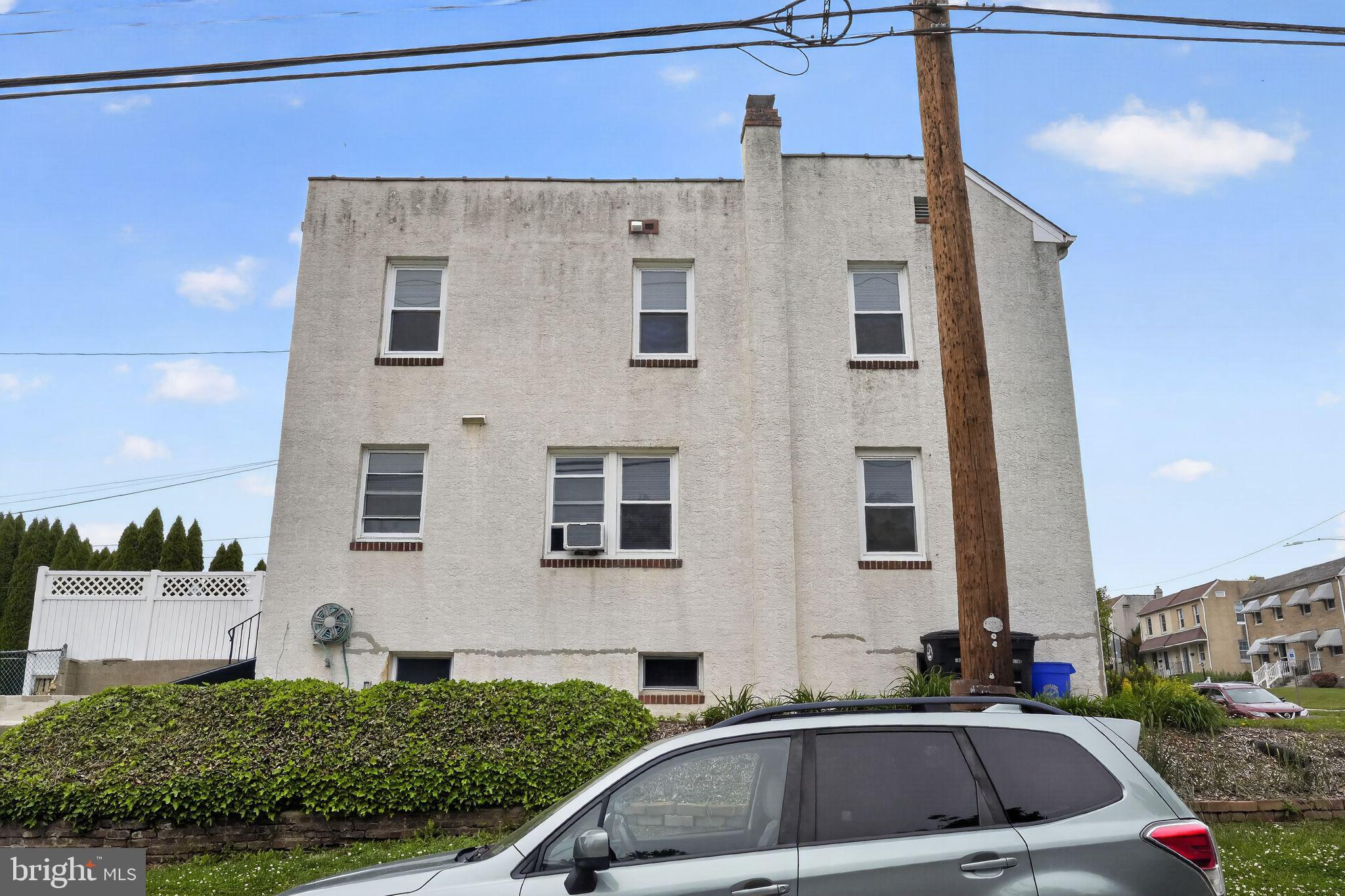 439 E 11TH AVENUE