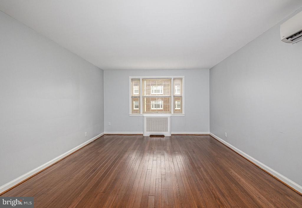 150 E WYNNEWOOD ROAD Unit: 03F