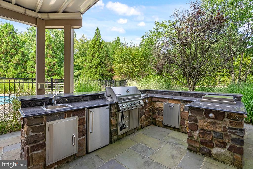 1519 CEDAR HILL ROAD