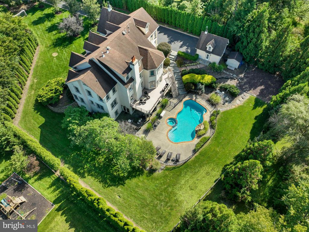 1519 CEDAR HILL ROAD