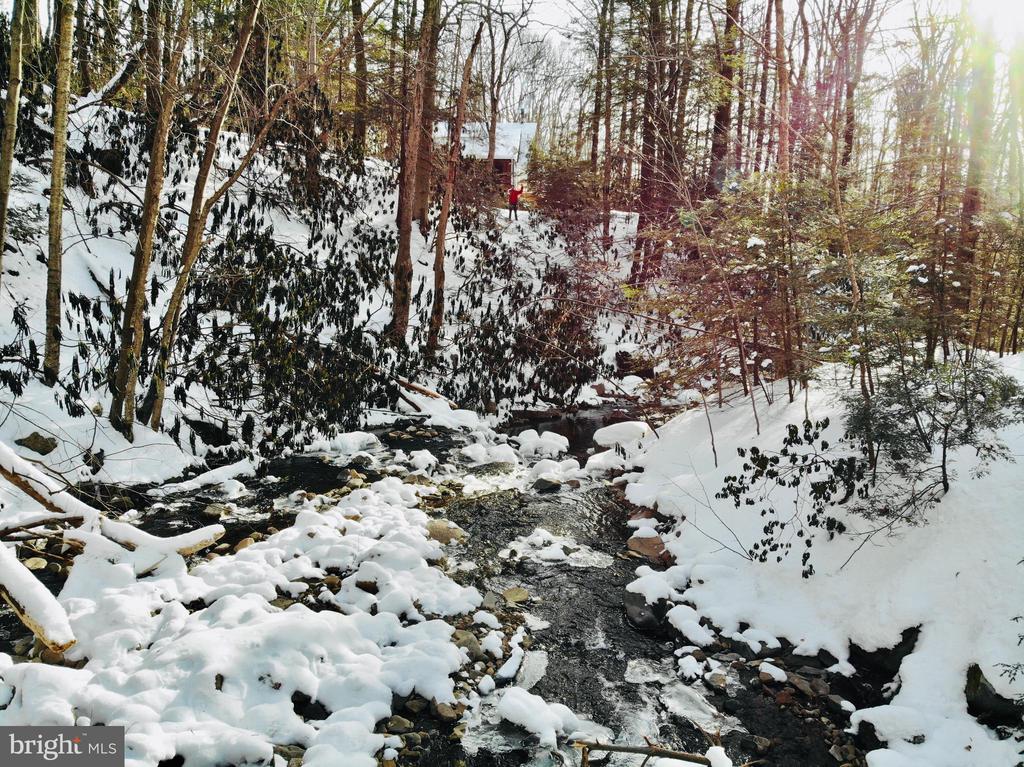 468 Devils Hole Rd