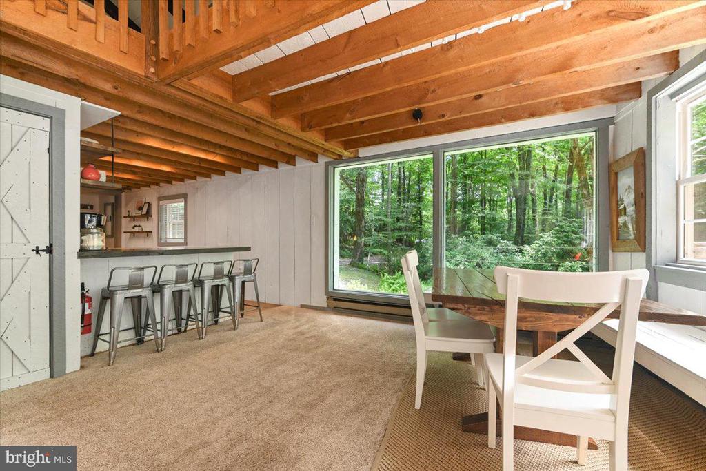 468 Devils Hole Rd