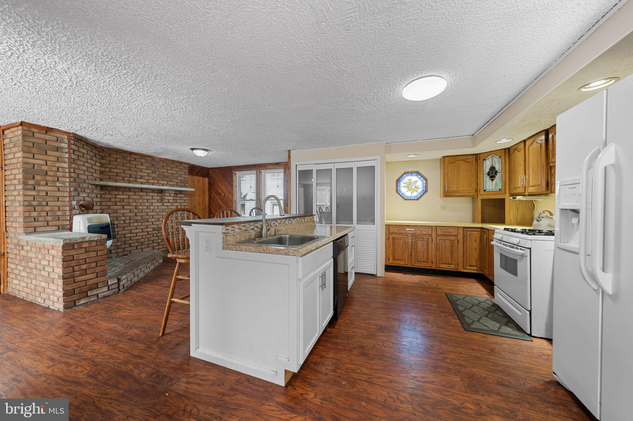 204 LACKAWANNA AVENUE