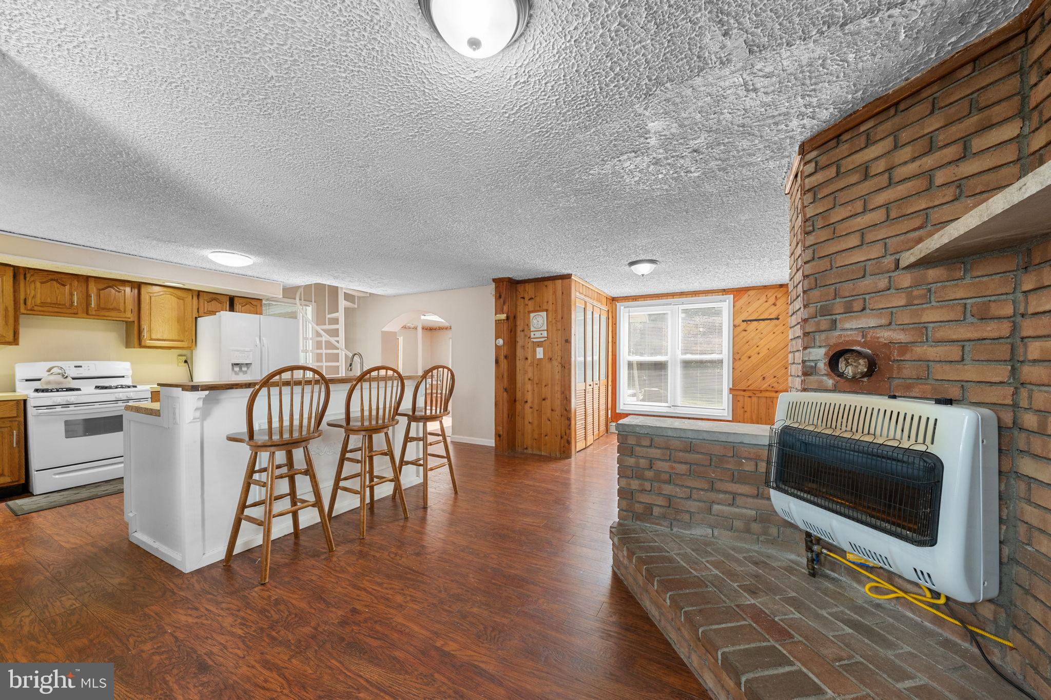 204 LACKAWANNA AVENUE