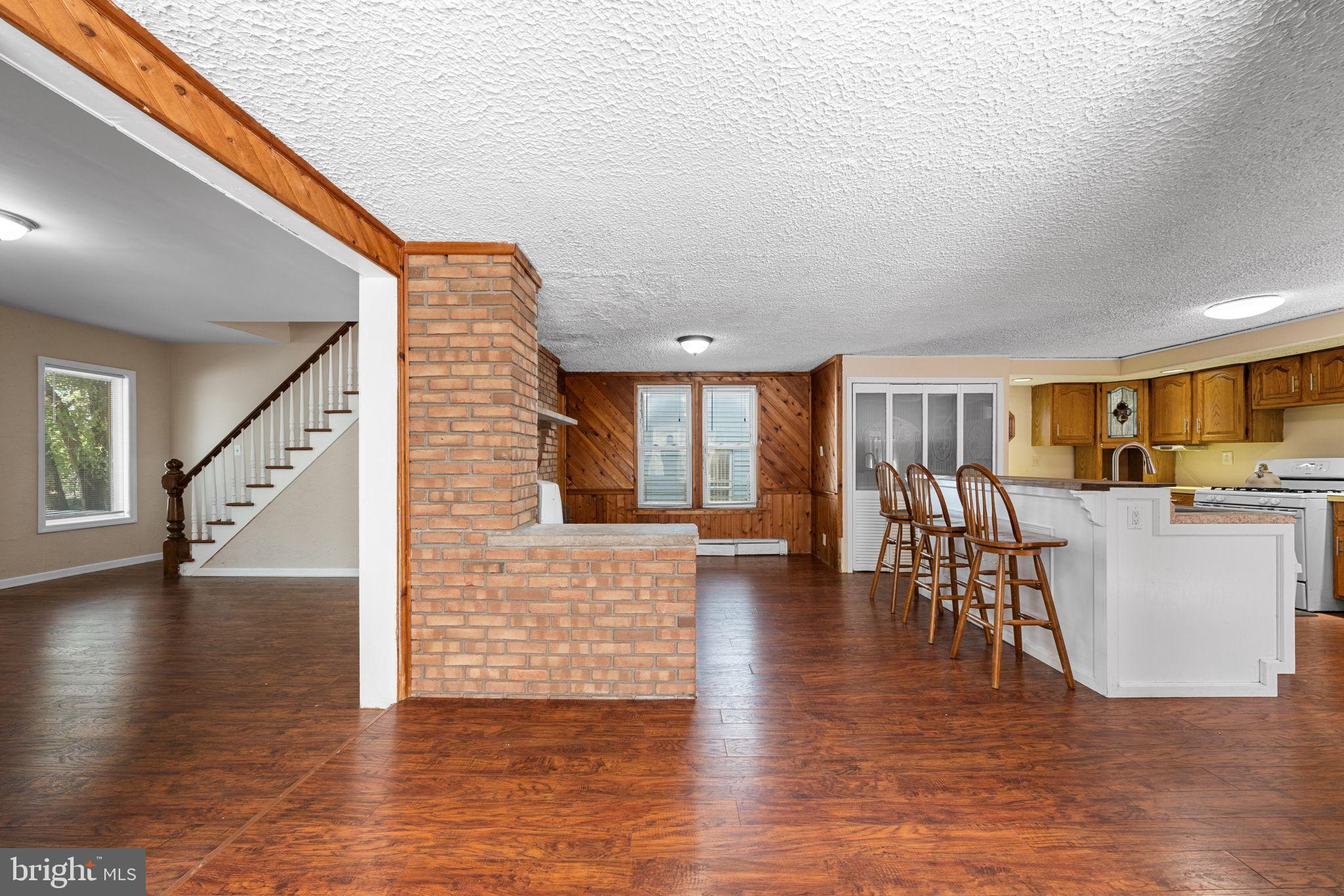 204 LACKAWANNA AVENUE