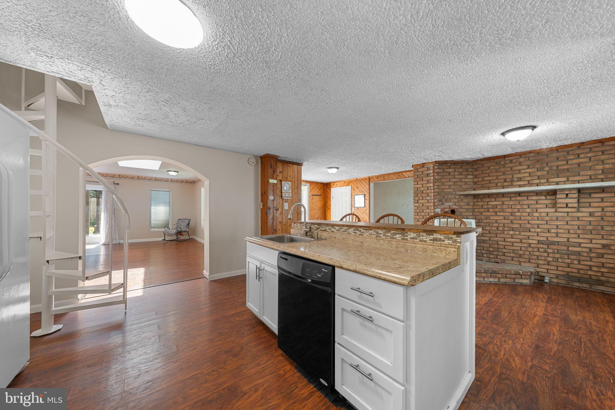 204 LACKAWANNA AVENUE