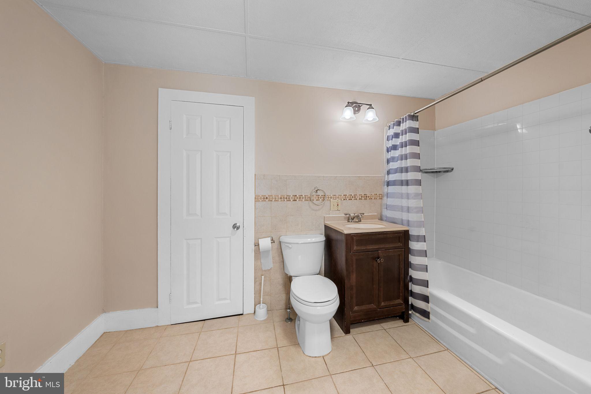 204 LACKAWANNA AVENUE