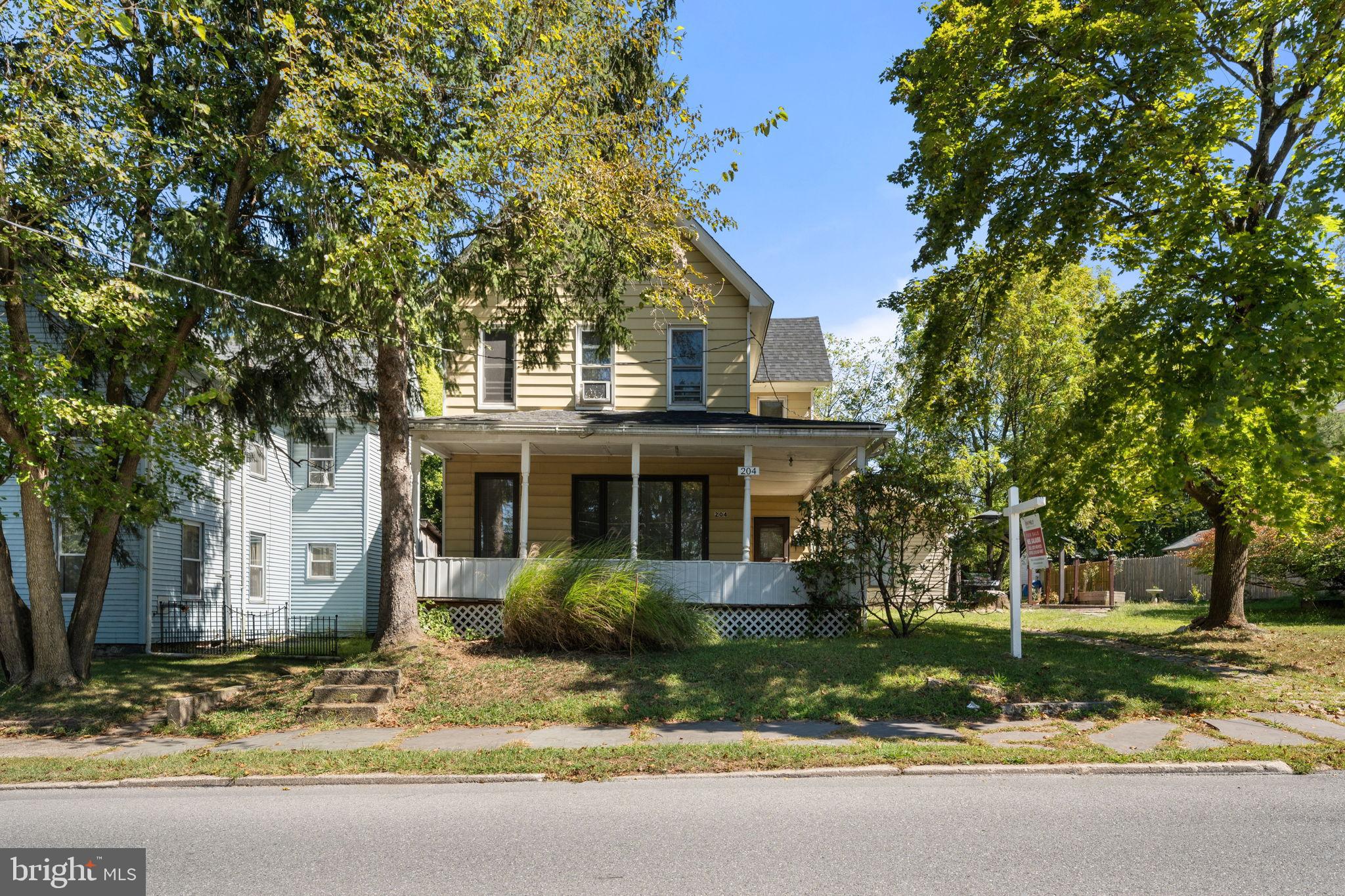 204 LACKAWANNA AVENUE