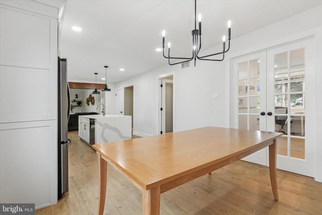 1333 JEFFREY LANE