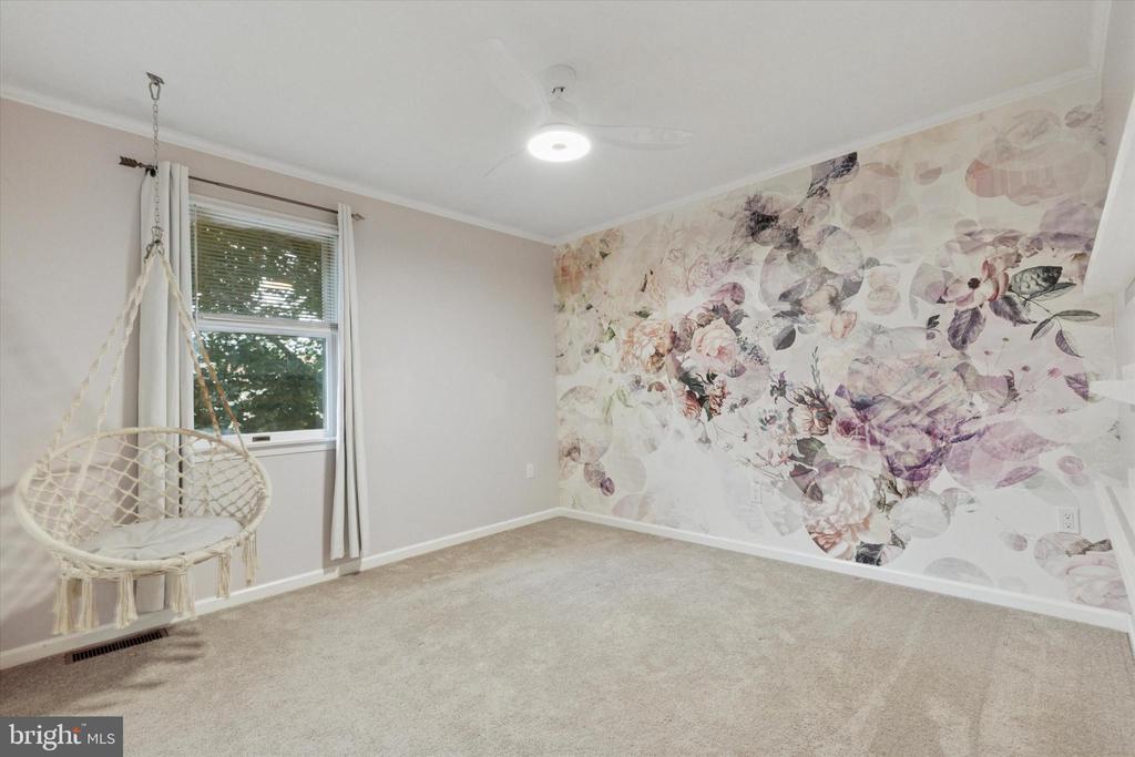 1333 JEFFREY LANE