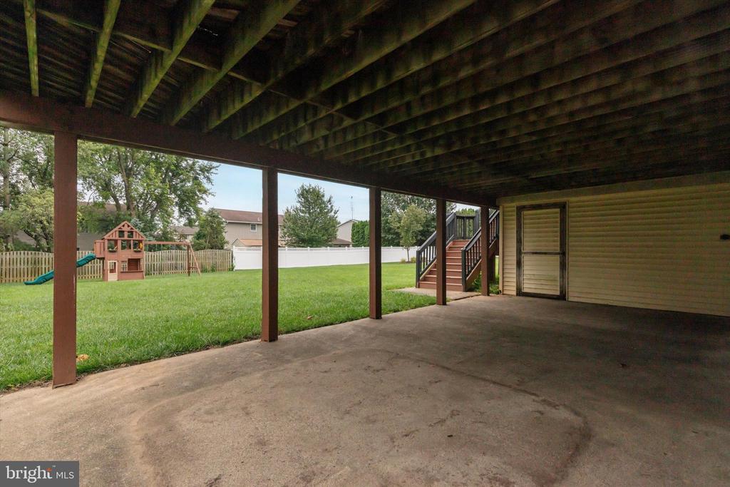 1333 JEFFREY LANE