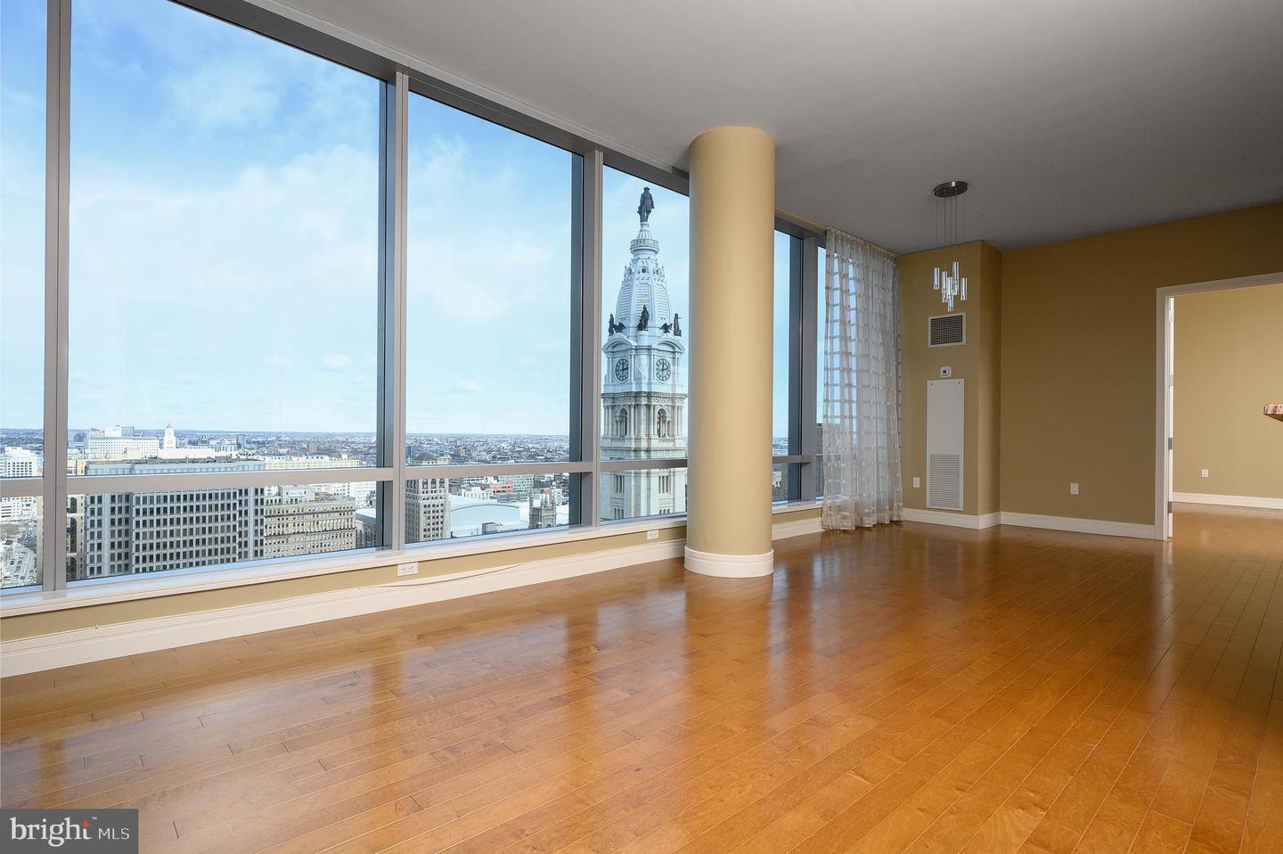 1414 S Penn Sq #31f