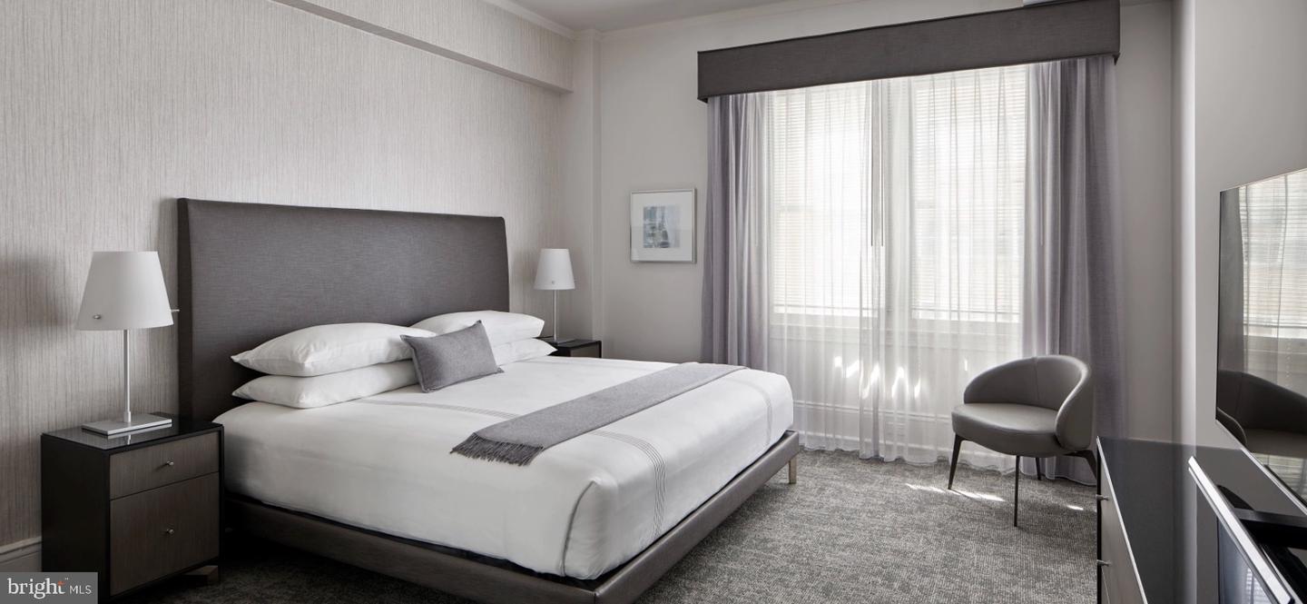 135 S 18th St #1blibrary