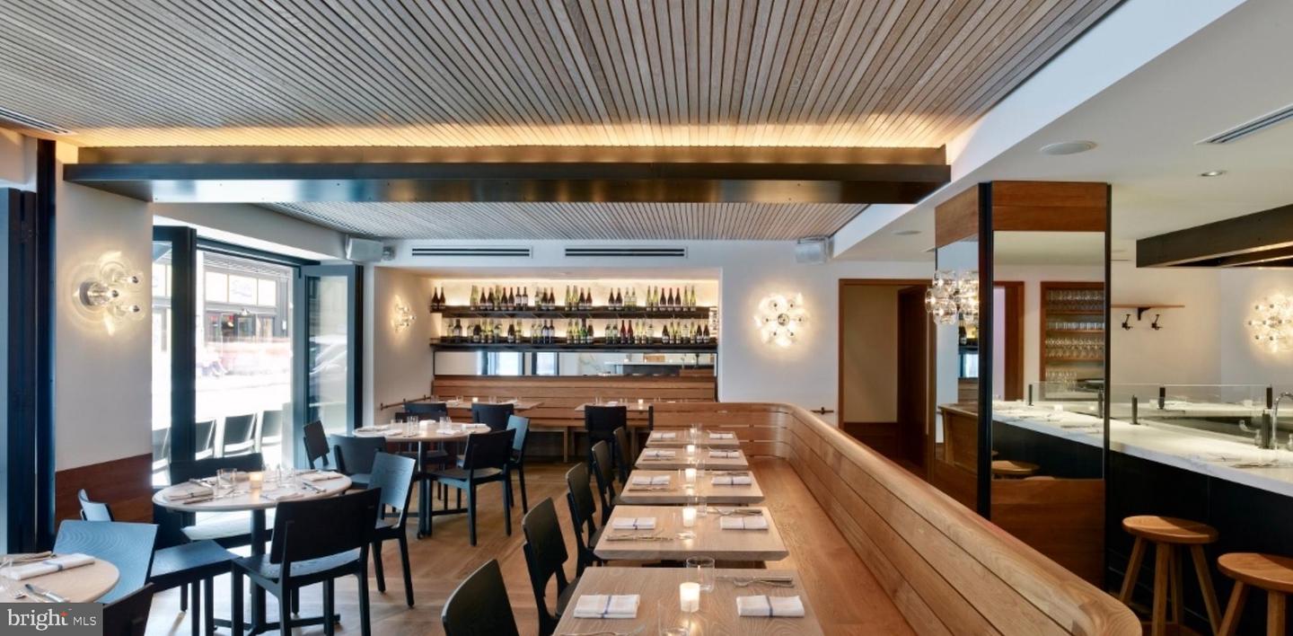 135 S 18th St #1blibrary