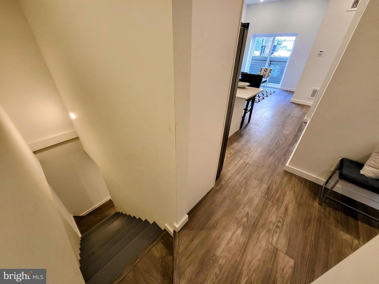 1617-19 Ridge Ave #M