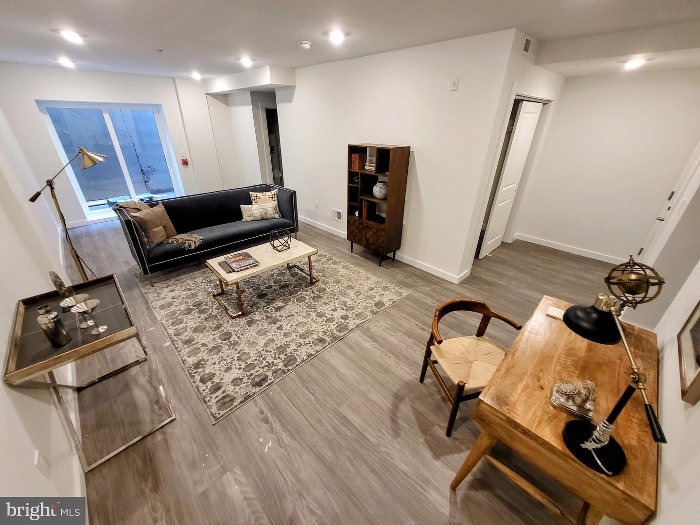 1617-19 Ridge Ave #M