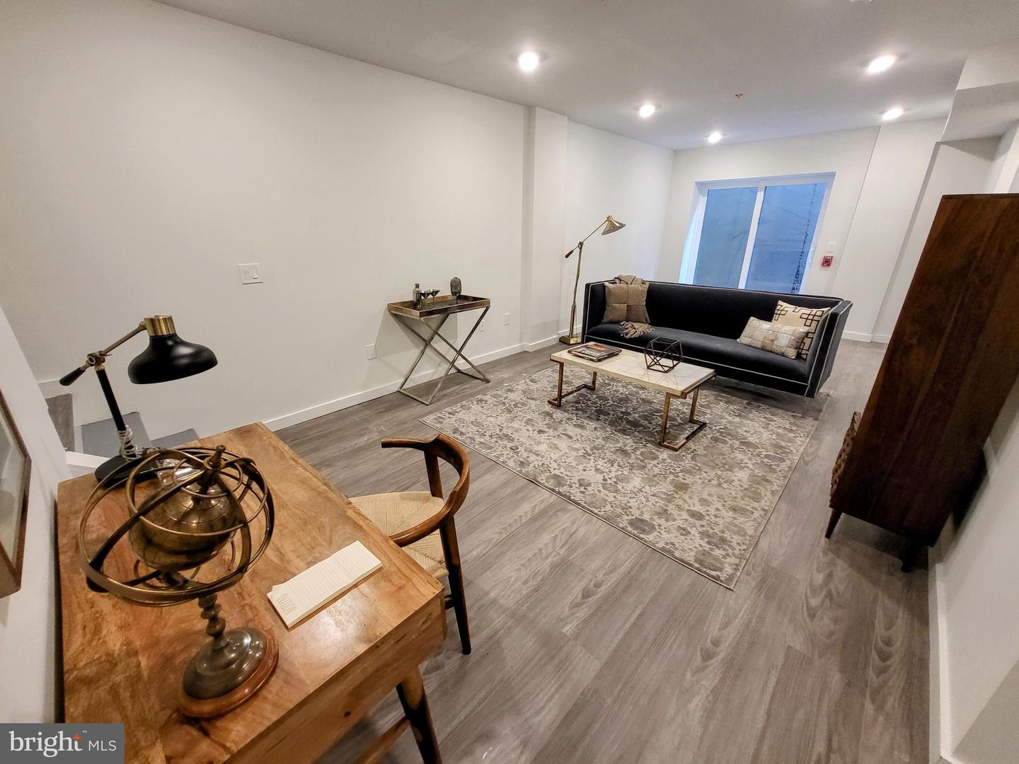 1617-19 Ridge Ave #M