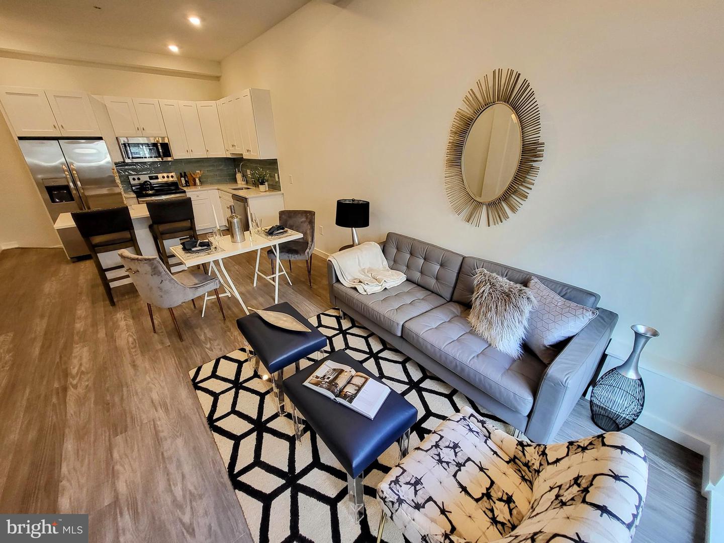 1617-19 Ridge Ave #M