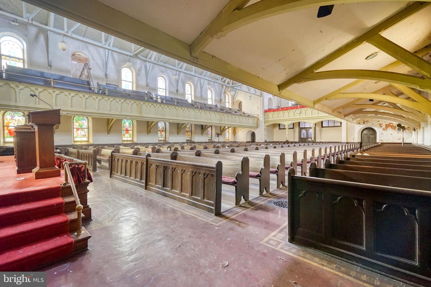 2030-40 Christian St