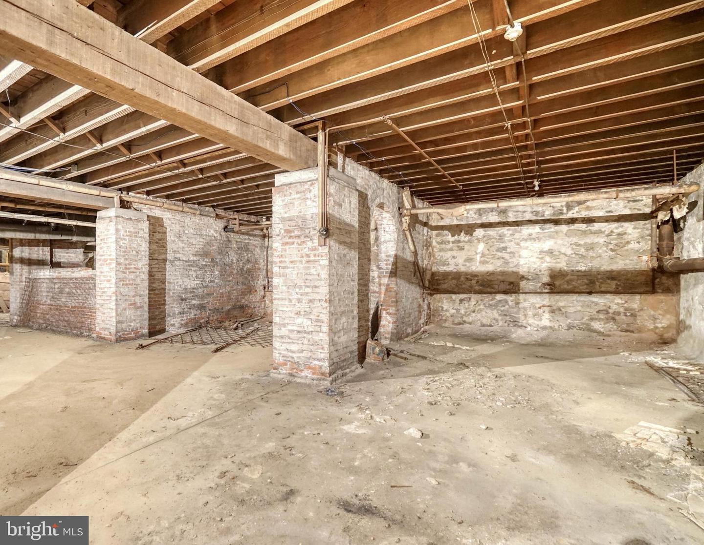 2030-40 Christian St