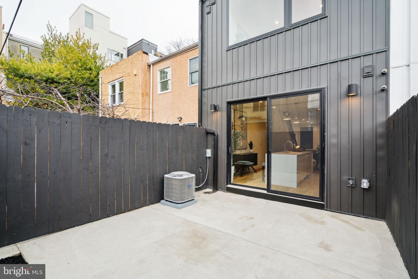 1936 Pemberton St