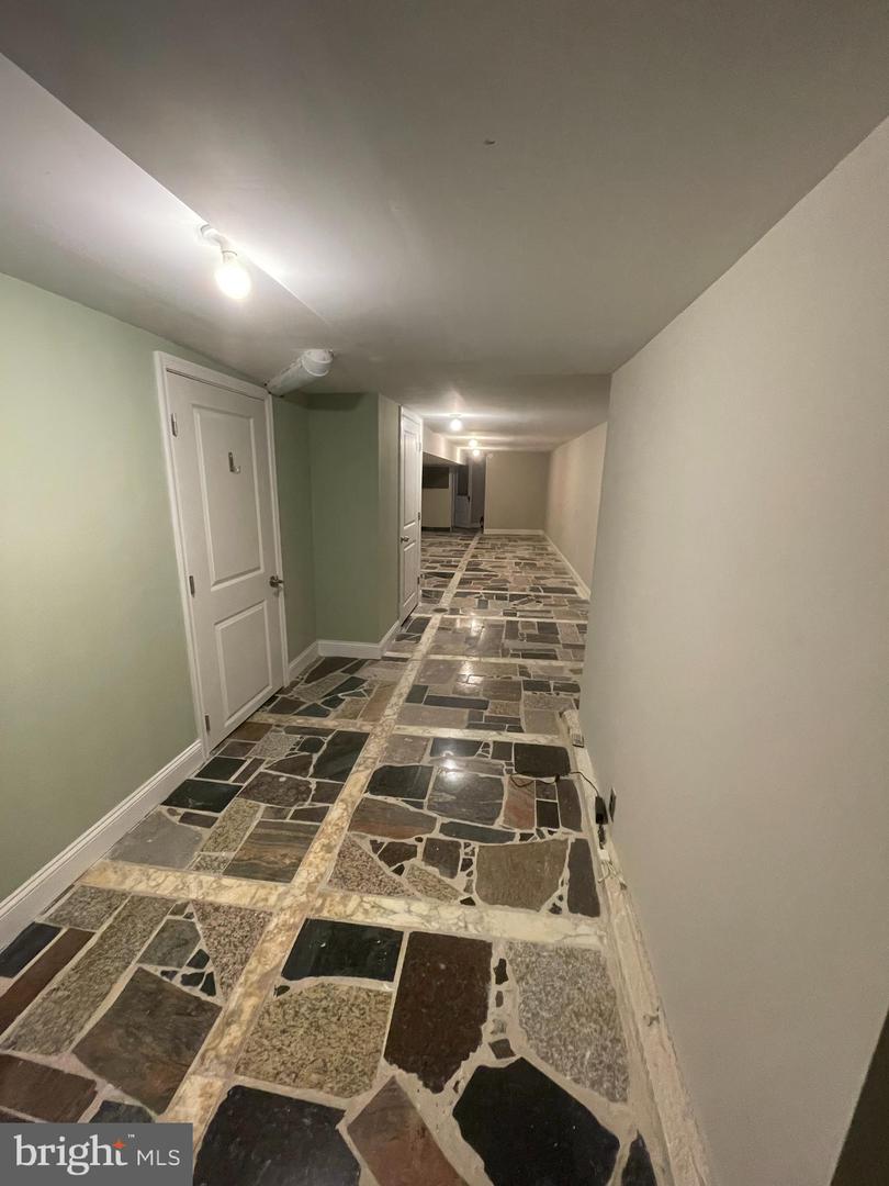 934 E Moyamensing Ave #1st Floor