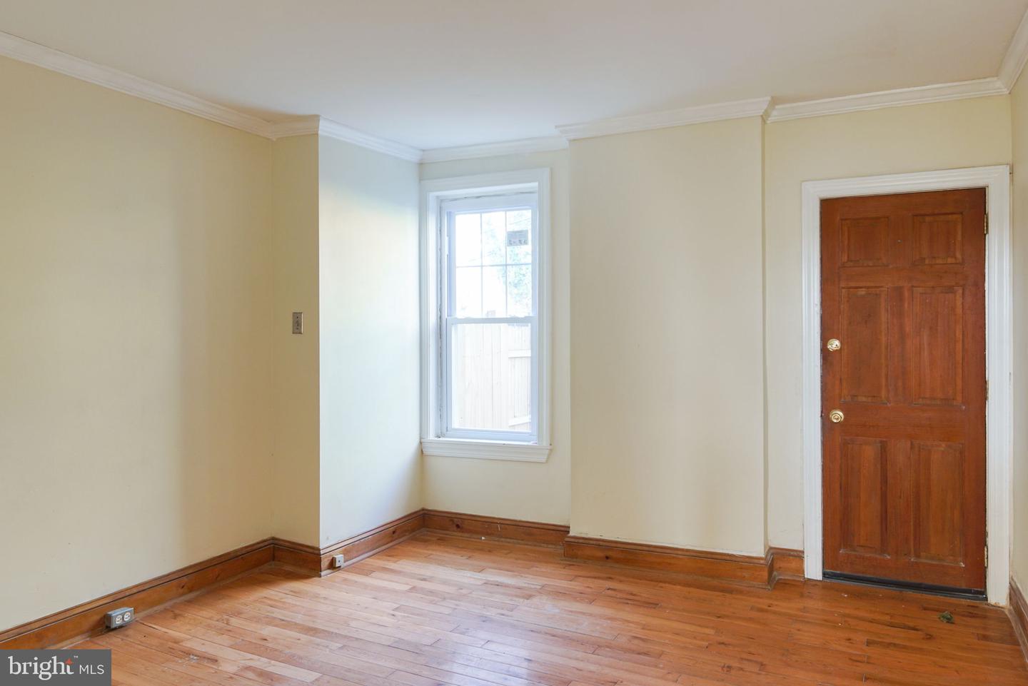 169 W Price St