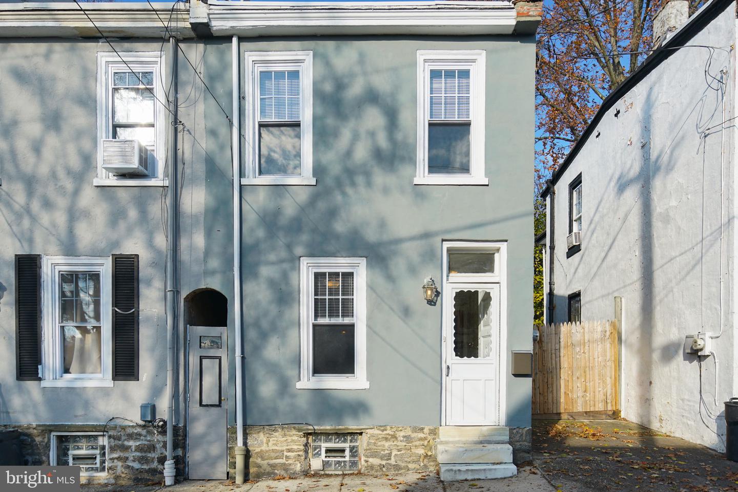 169 W Price St