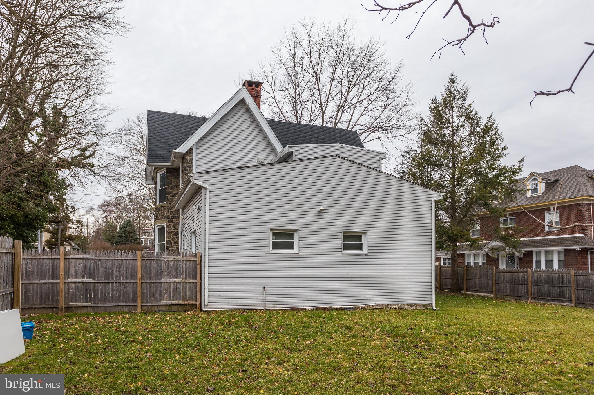 1113-15 N 63rd St