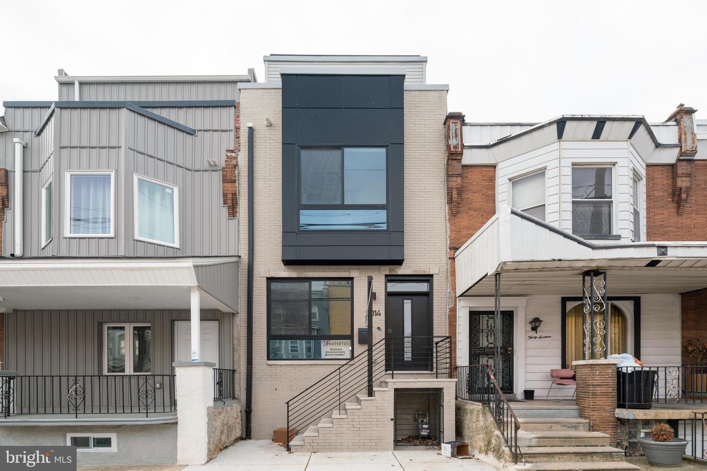 3014 W Oxford St