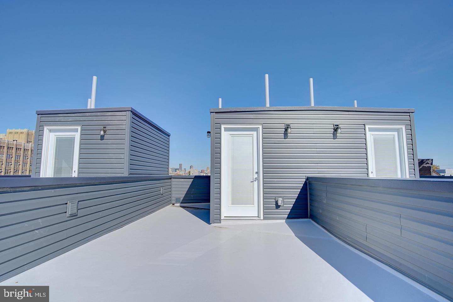 713 Emily St