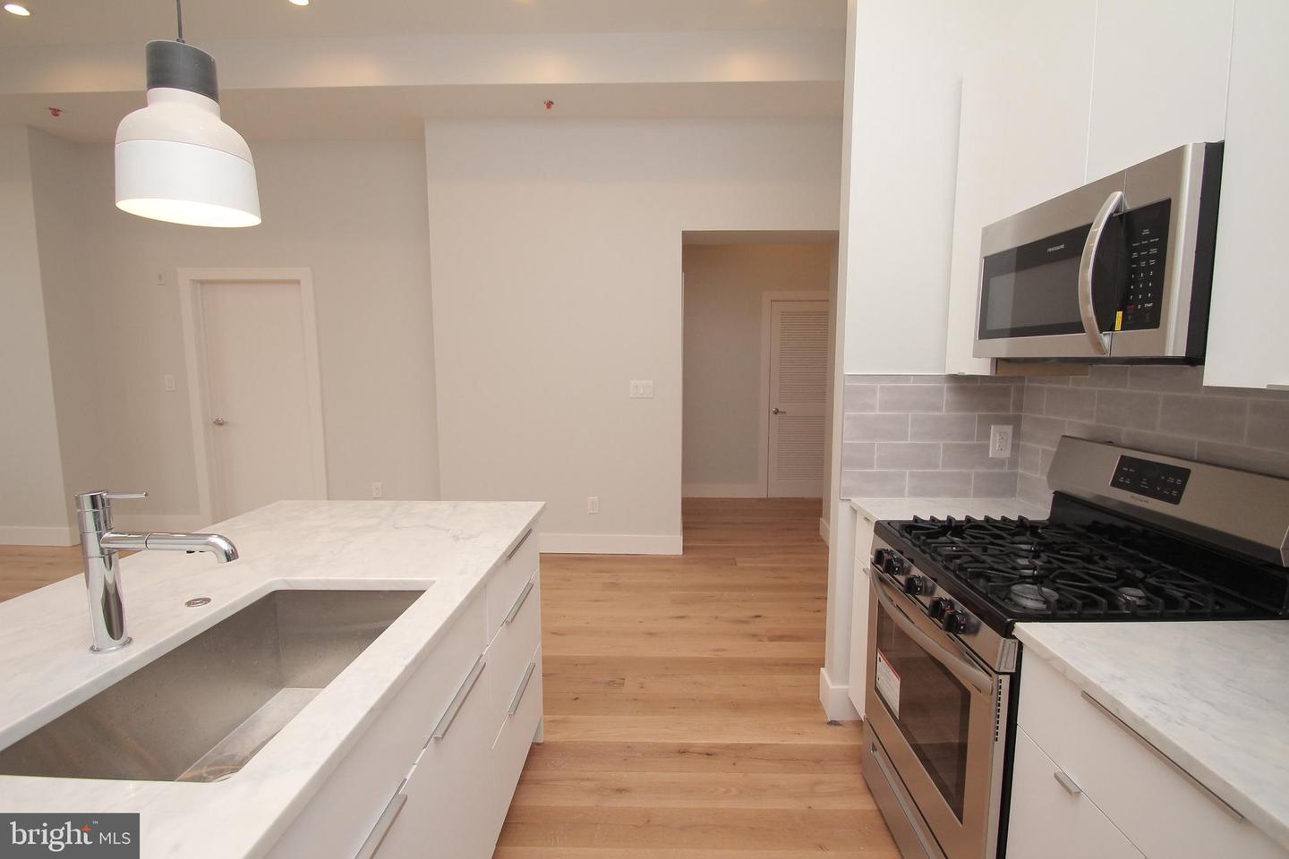 220-24 S 3rd St #203