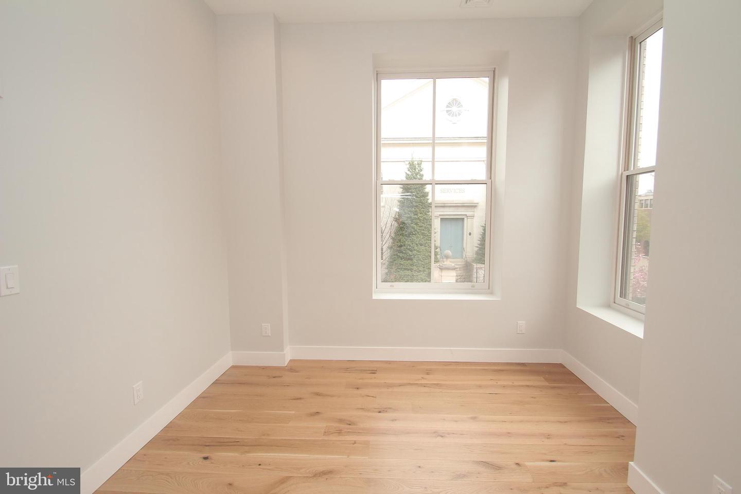 220-24 S 3rd St #203